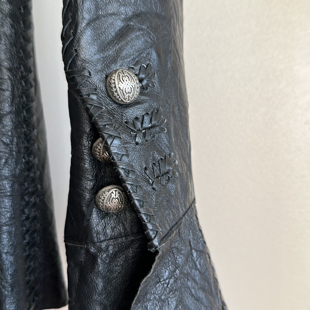 Leather jacket - Picture 13 of 17
